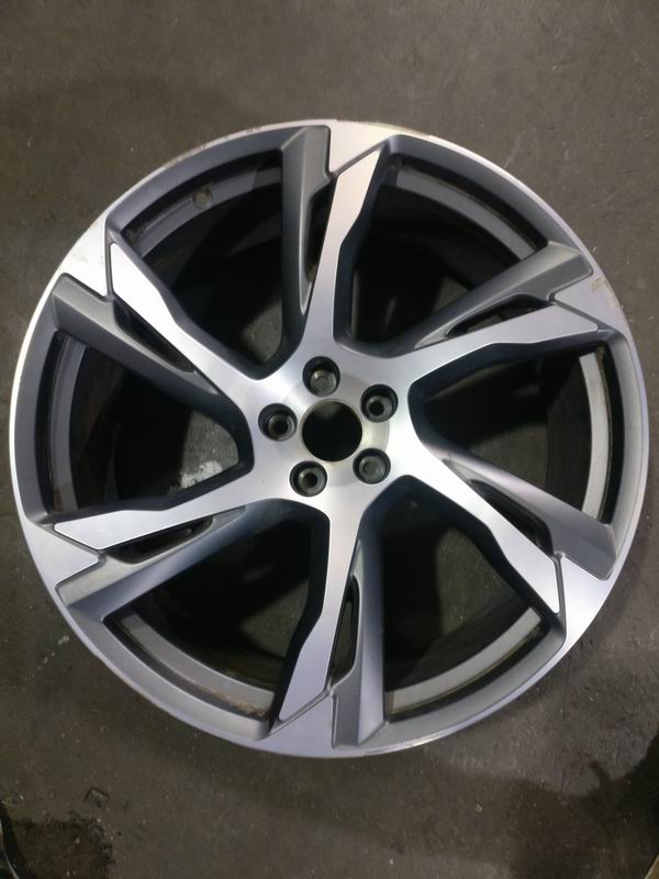 Volvo 6 Spoke