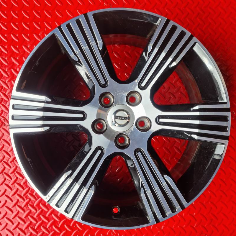 Volvo 6 Spoke